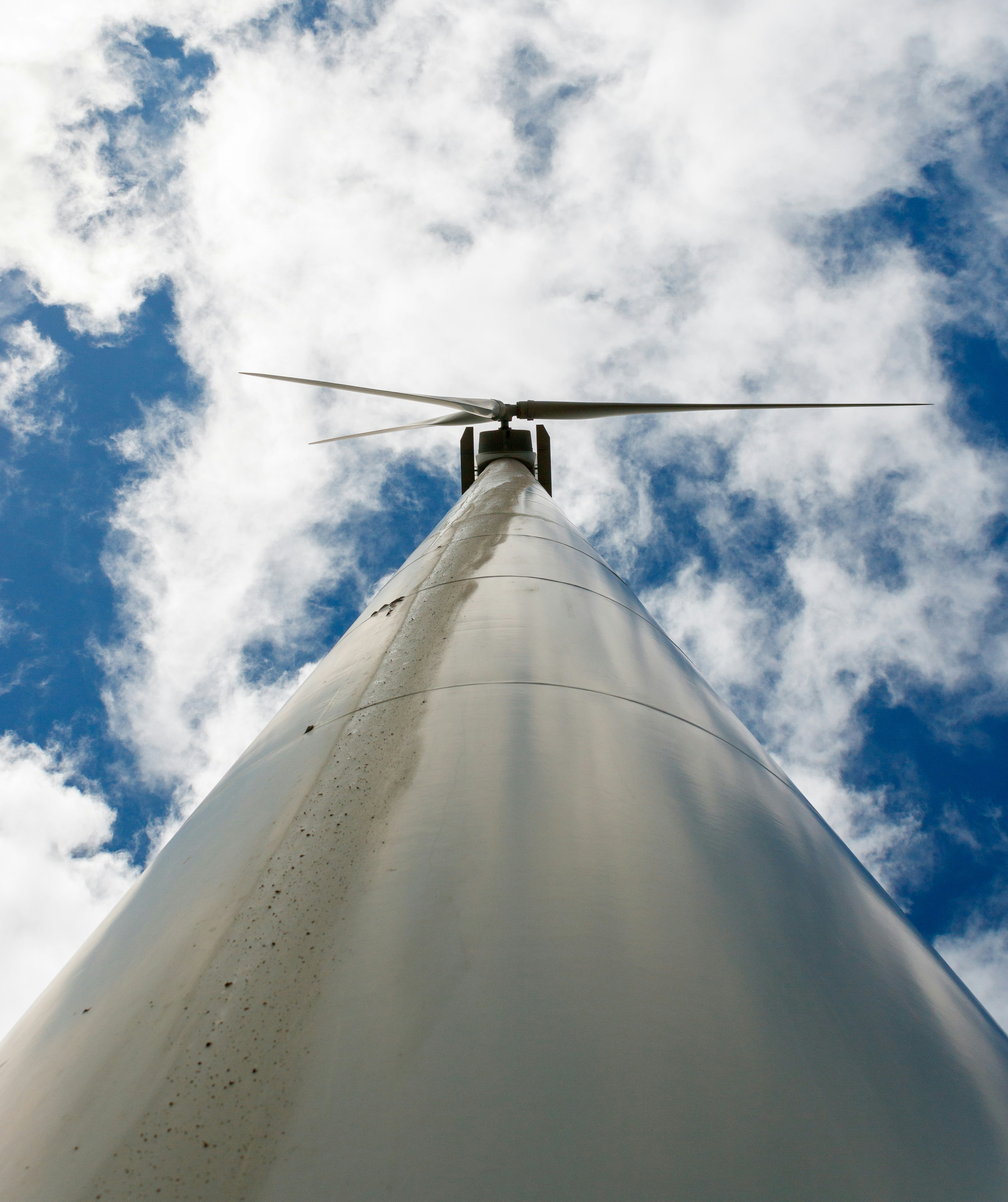 Aircraft maintenance hangar